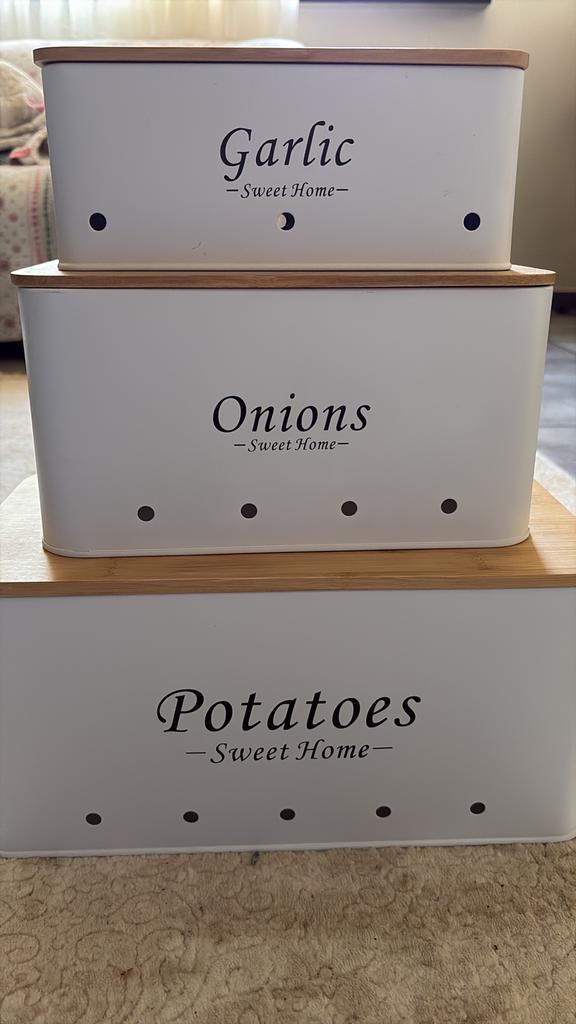 3 dozen voor aardappelen, uien en knoflook, Ophalen of Verzenden, Zo goed als nieuw, Voorraadpot, Metaal