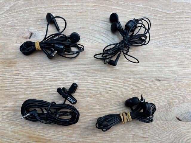 Earphones (2 Nokia,...) & Microfoon clip on CCM, Audio, Tv en Foto, Hoofdtelefoons, Ophalen of Verzenden, Zo goed als nieuw