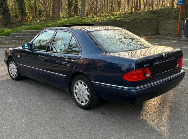 Mercedes-Benz E 280, Auto's, Oldtimers, Particulier, Cruise Control, Elektrische buitenspiegels, Elektrische ramen, Open dak, Mercedes-Benz