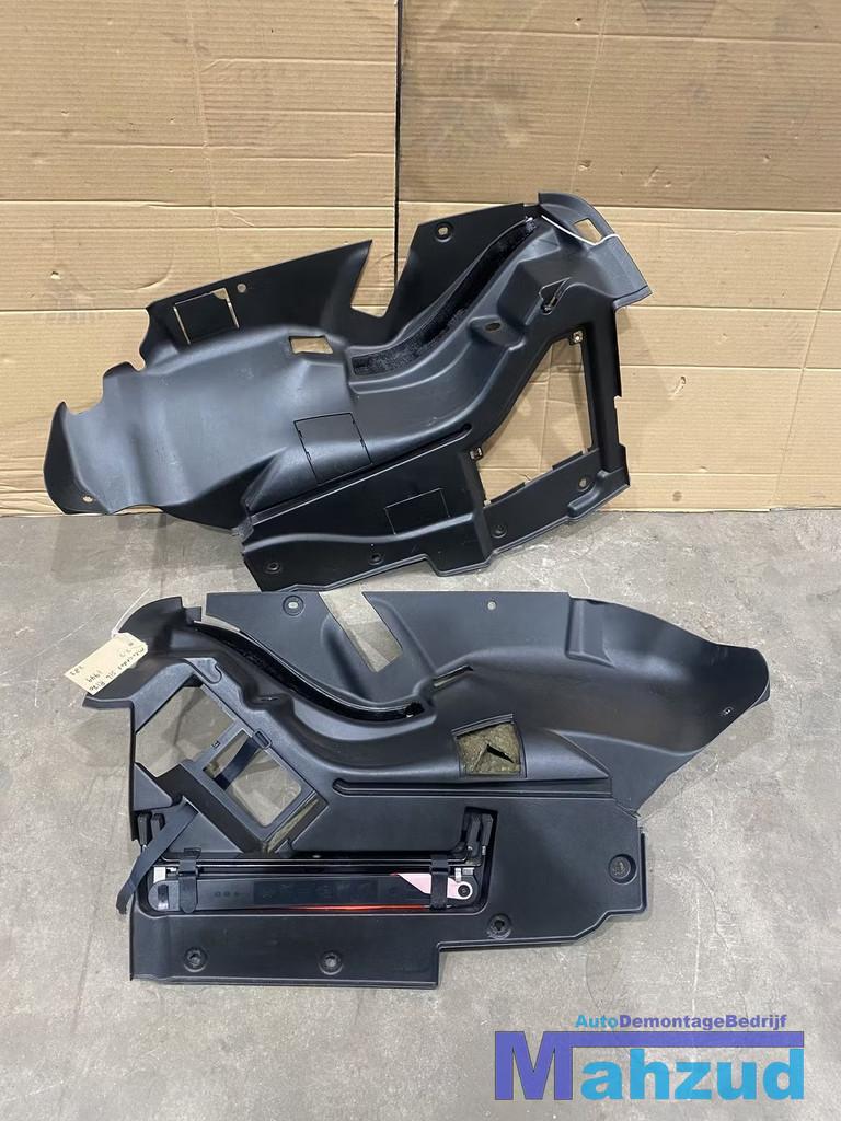 MERCEDES SLK R170 Kofferbak bagageruimte bekleding delen, Gebruikt, Mercedes-Benz AG, Mercedes-Benz, Mercedesstrasse 120
70372  Stuttgart, DE