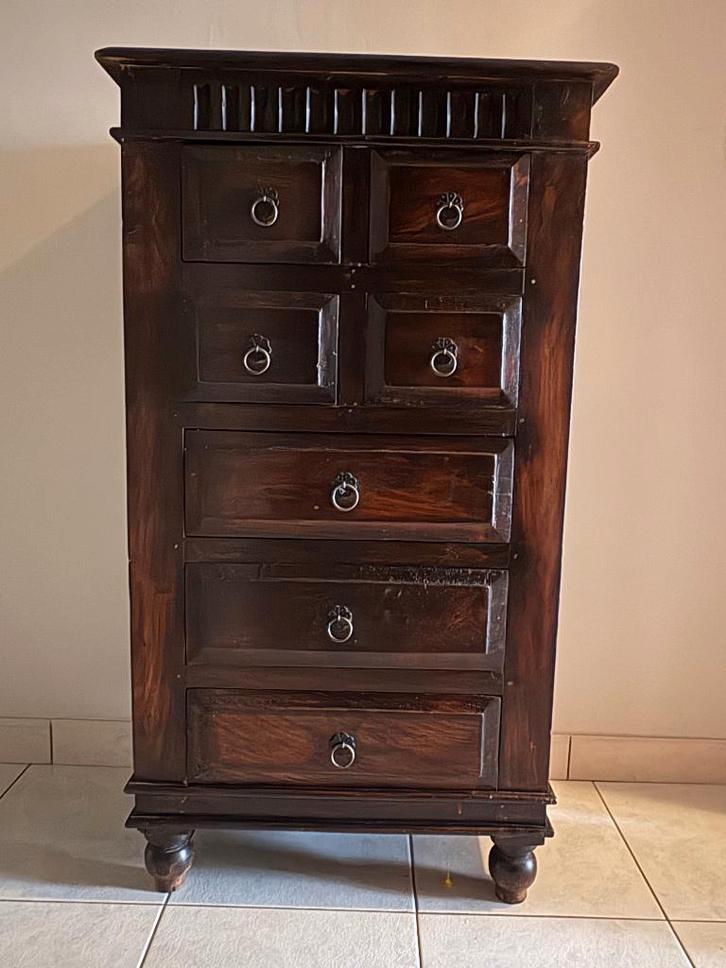 Meuble type colonial, Antiquités & Art, Antiquités | Meubles | Armoires, Enlèvement