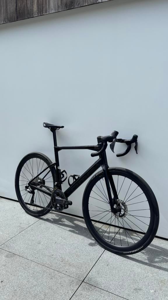 BMC Roadmachine 01 Five 2023 maat 56, Vélos & Vélomoteurs, Enlèvement