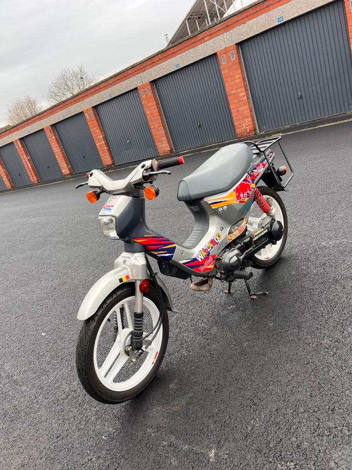 Honda Wallaroo Deluxe B-Klasse Redbull Racing  Oldtimer, Fietsen en Brommers, Brommers | Honda, Zo goed als nieuw, Ophalen