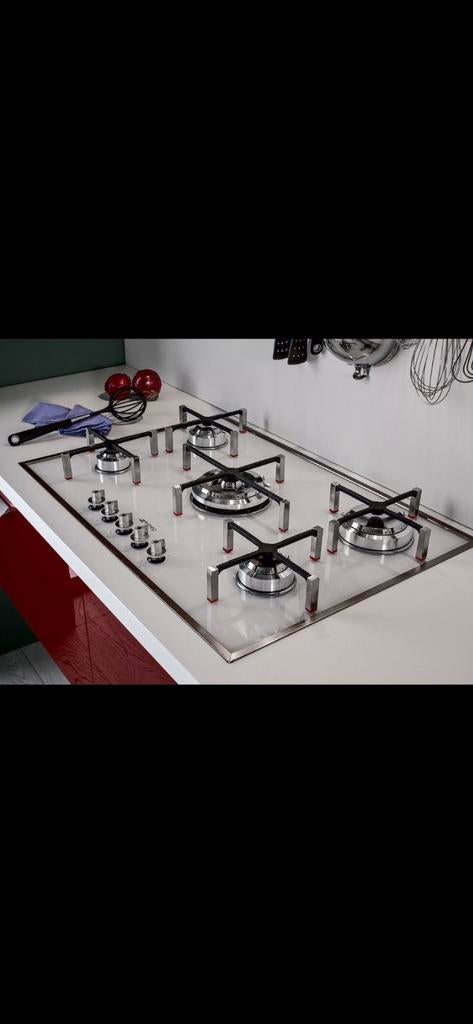 Gaziniere cuisinière smeg acheté 1050€ comme neuve, Electroménager, Enlèvement, Gaz