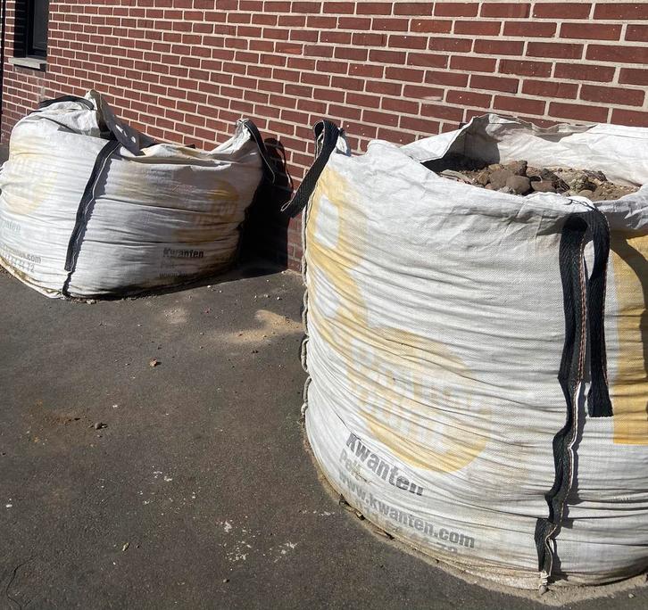 GRATIS - Gele zand + grond met puin, Tuin en Terras, Zand, Zo goed als nieuw, Ophalen