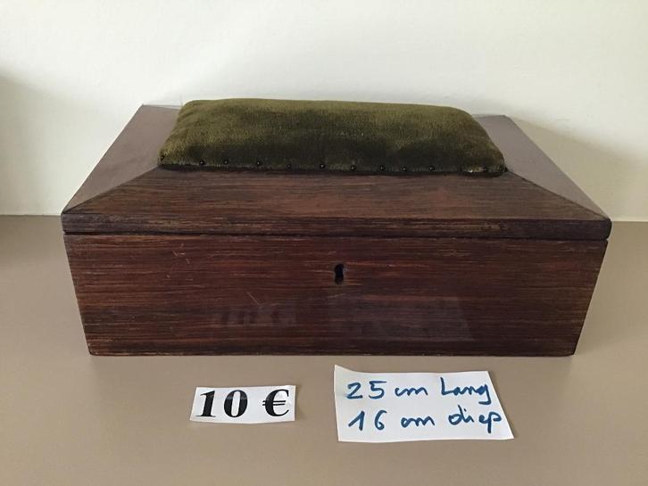 antieke naaikist met speldenkussen en blauwe naaibak, Hobby en Vrije tijd, Naaien en Fournituren, Zo goed als nieuw, Ophalen of Verzenden