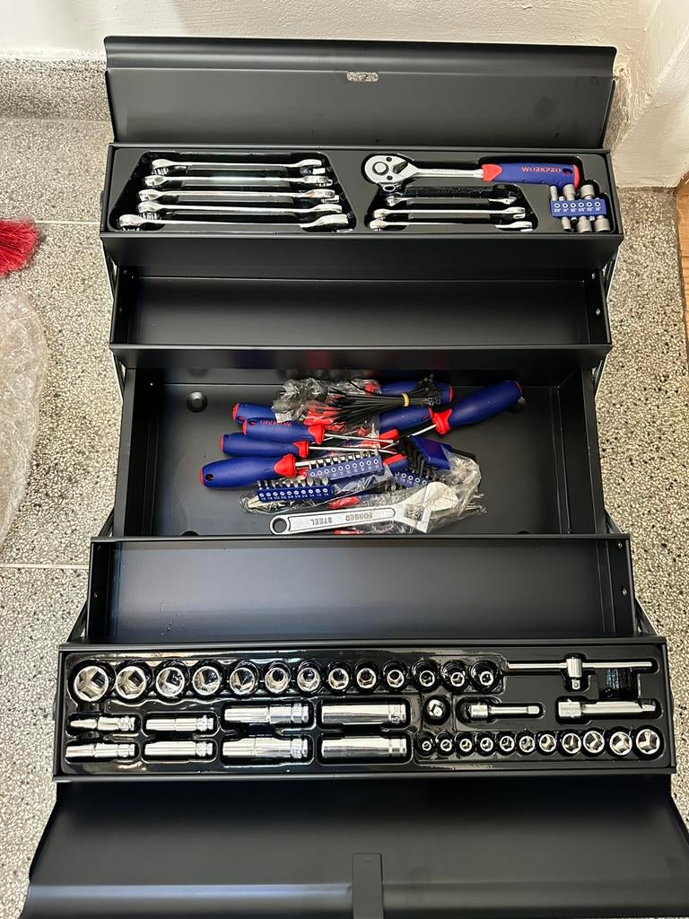 Boîte à outils avec jeu d'outils, Bricolage & Construction, Enlèvement, Remplie, Comme neuf