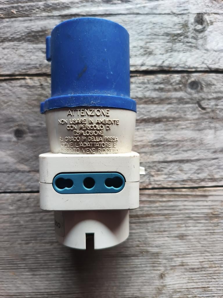 Adaptateur secteur de camping CEE vers prise 230 V, Enlèvement ou Envoi