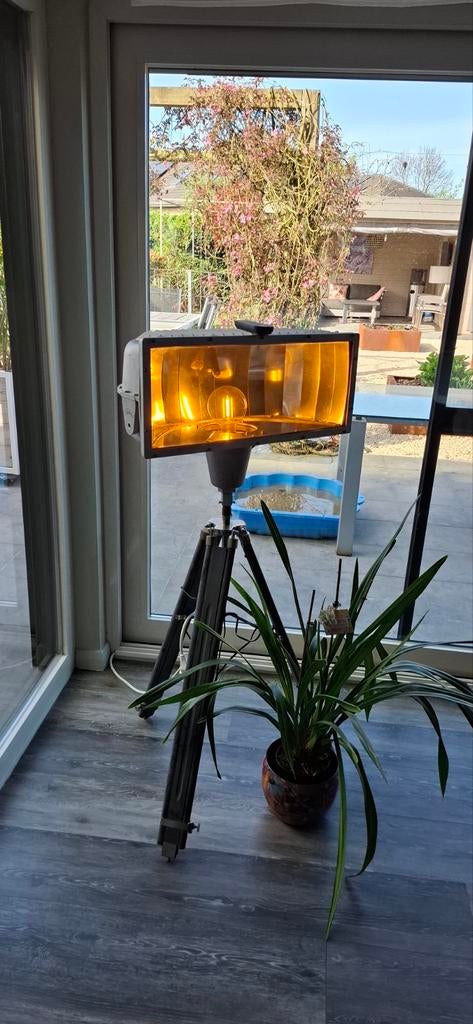 Staande lamp industrieel, Ophalen