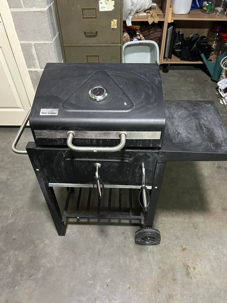 Houtskool barbecue, Ophalen, Zo goed als nieuw