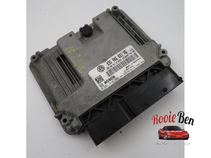 Ordinateur gestion moteur d'un Volkswagen Golf, Autos : Pièces & Accessoires, Électronique & Câbles, Volkswagen, Utilisé, 3 mois de garantie