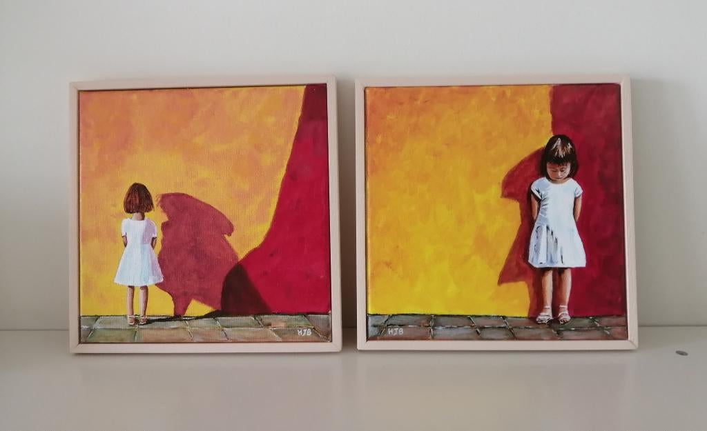 2 schilderijtjes met een meisje tegen de muur, Enlèvement