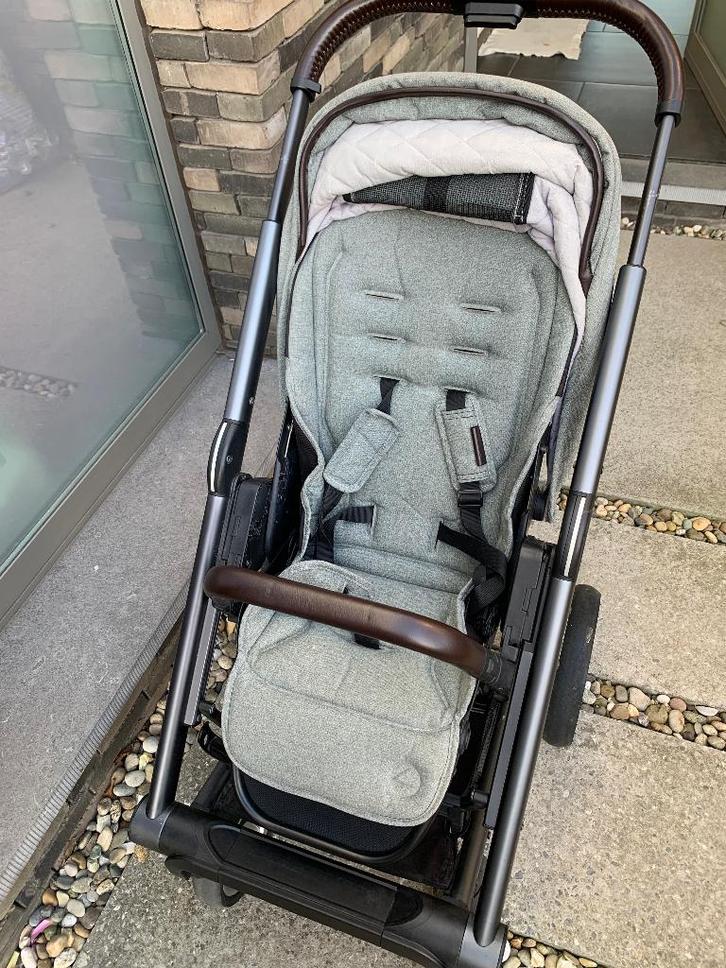 Wandelwagen Mutsy iGo, Enfants & Bébés, Poussettes & Combinaisons, Utilisé, Poussette combi, Mutsy, Pneus, Avec nacelle, Tige de poussée réglable