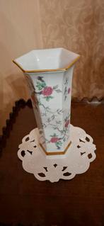 6 hoekig vaasje hoogte 23 € met nummer en stempel, Enlèvement