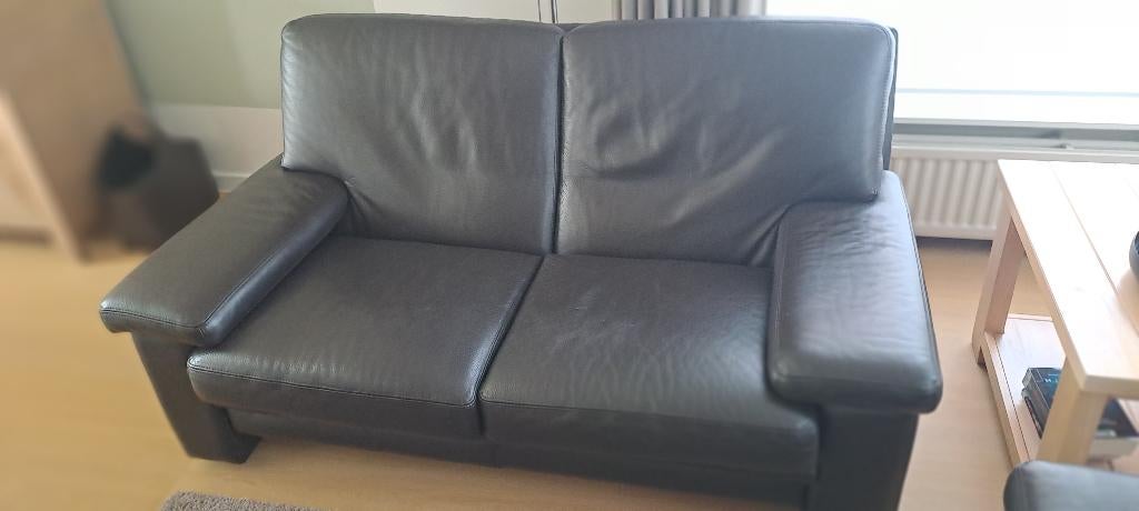 Lederen salon, Ophalen