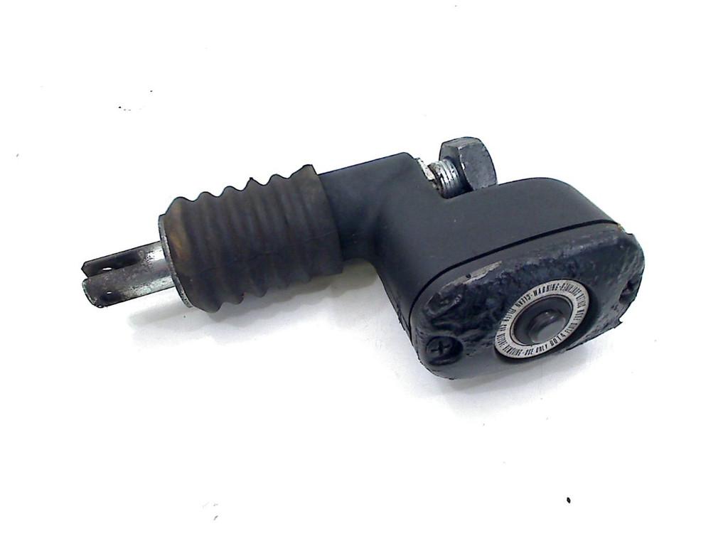 FREIN MAITRE CYLINDRE ARRIÈRE Harley Davidson Road King, Dhr. S. di Majo, Utilisé, Info@cama-motorparts.nl, P.J. Troelstraweg 8 8
3144 CX  MAASSLUIS, NL