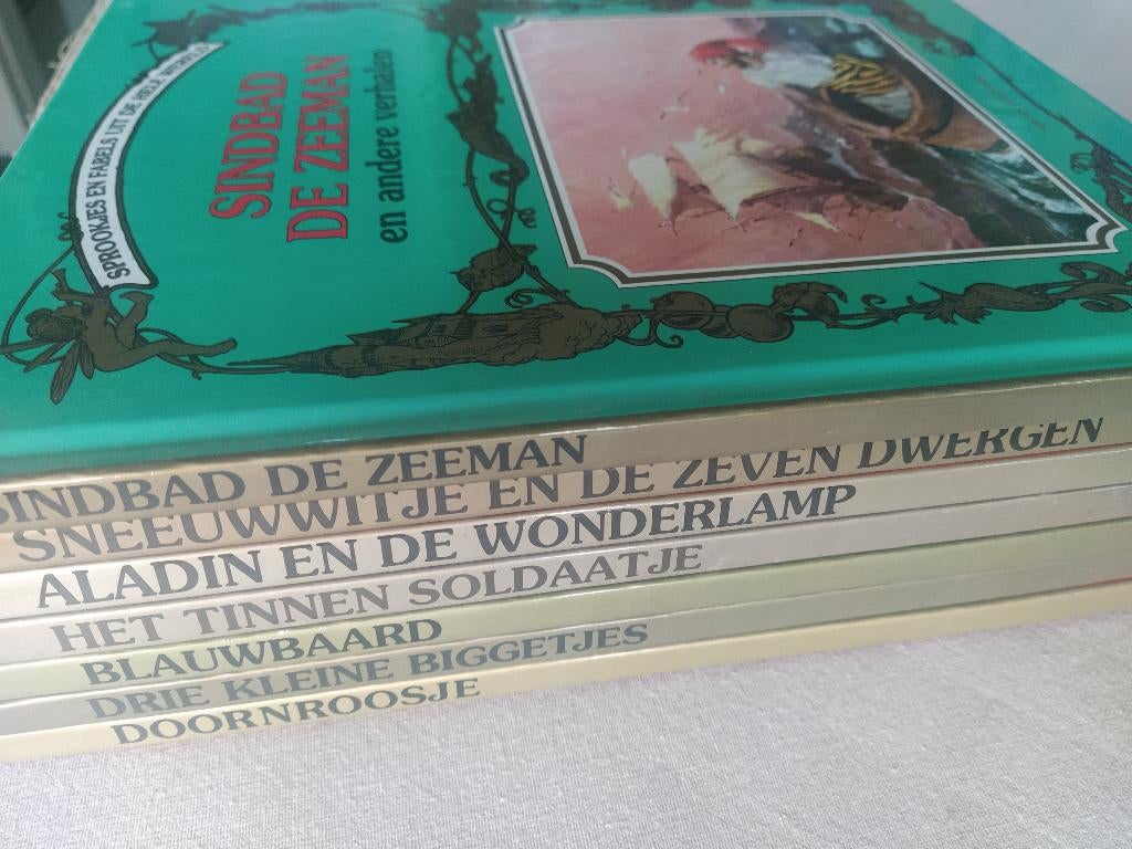 boek: Blauwbaard,3 kleine biggetjes,tinnen soldaatje, Aladin, Boeken, Kinderboeken | Jeugd | onder 10 jaar, Zo goed als nieuw
