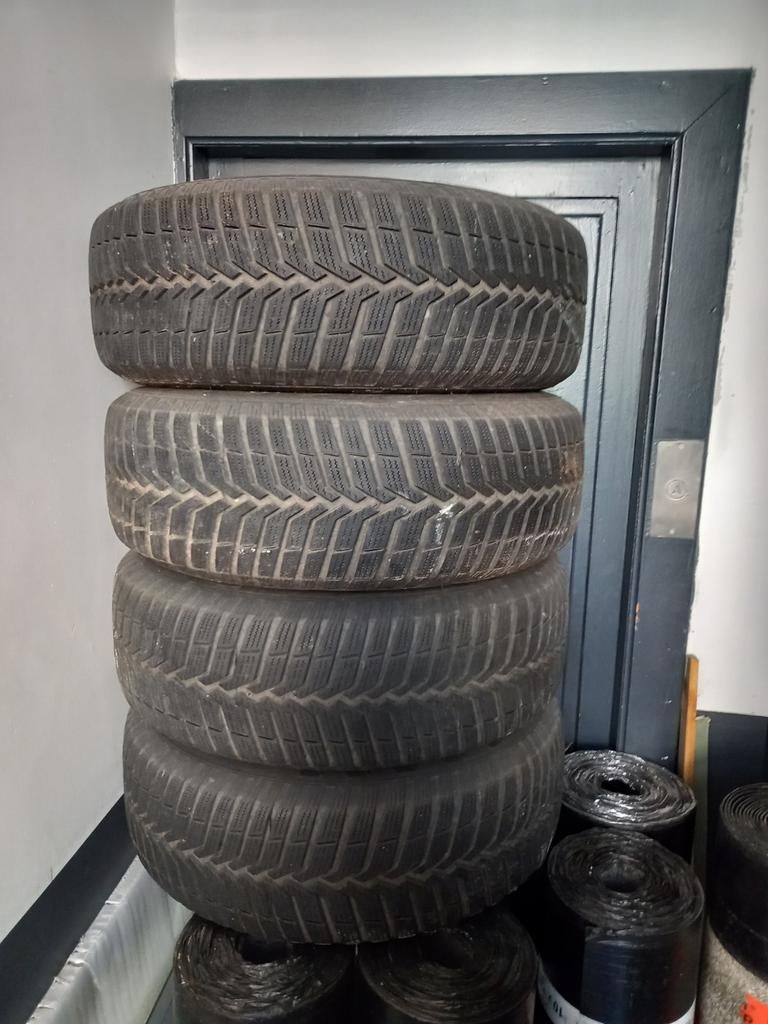 4 pneu avec jante en tole 195/65R15, Enlèvement