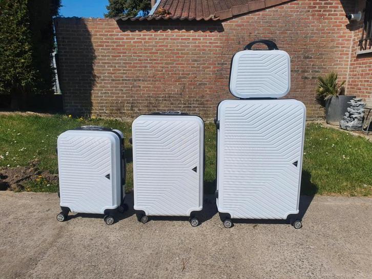 Set de 4 Bagages KOYTSSE | Serrure TSA & Roues 360, Caravanes & Camping, Meubles de camping, Enlèvement ou Envoi