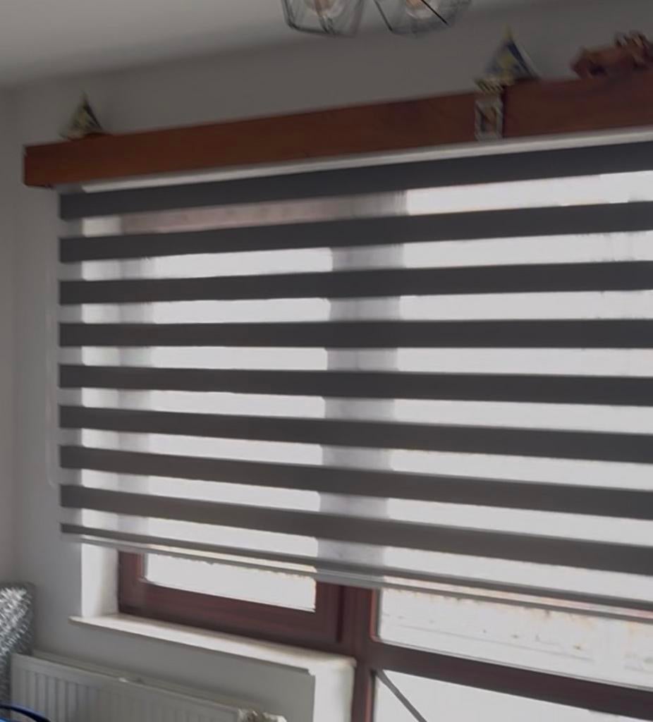 Rolgordijnen, Ophalen, Zo goed als nieuw