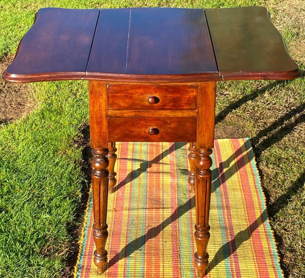 Ancienne Table d'Appoint Pliable en Acajou du 19ème Siècle, Enlèvement