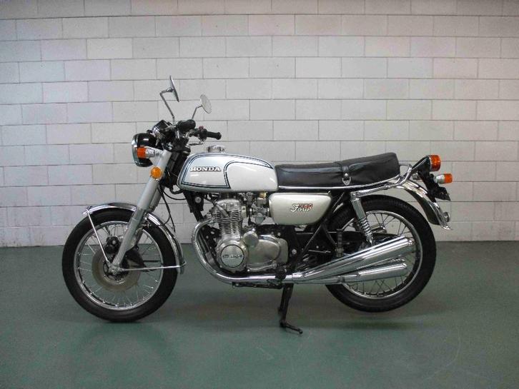 Honda CB 350 Four 12.360 KM !!! in originele topstaat, Motoren, Motoren | Oldtimers, Toermotor, 12 t/m 35 kW, 4 cilinders, Minimaal motorrijbewijs A2