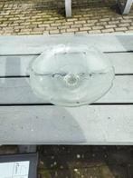 Plateau a fruit en verre, Enlèvement