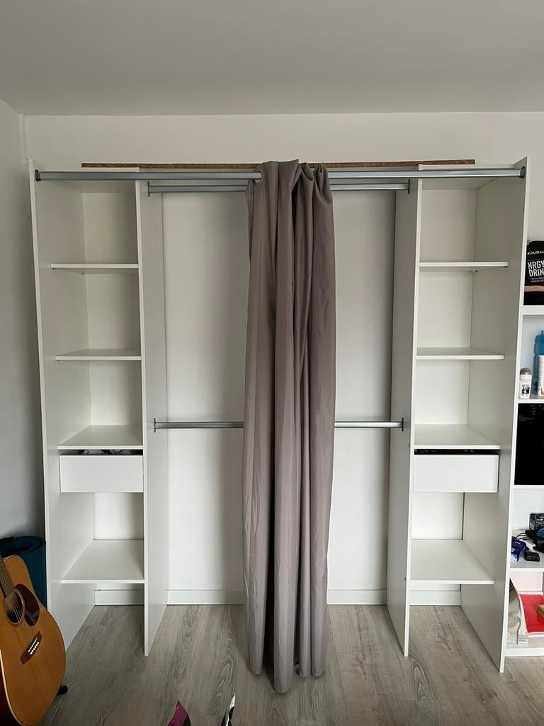 Penderie blanche avec rideau gris, Enlèvement, Comme neuf, 200 cm ou plus, 200 cm ou plus