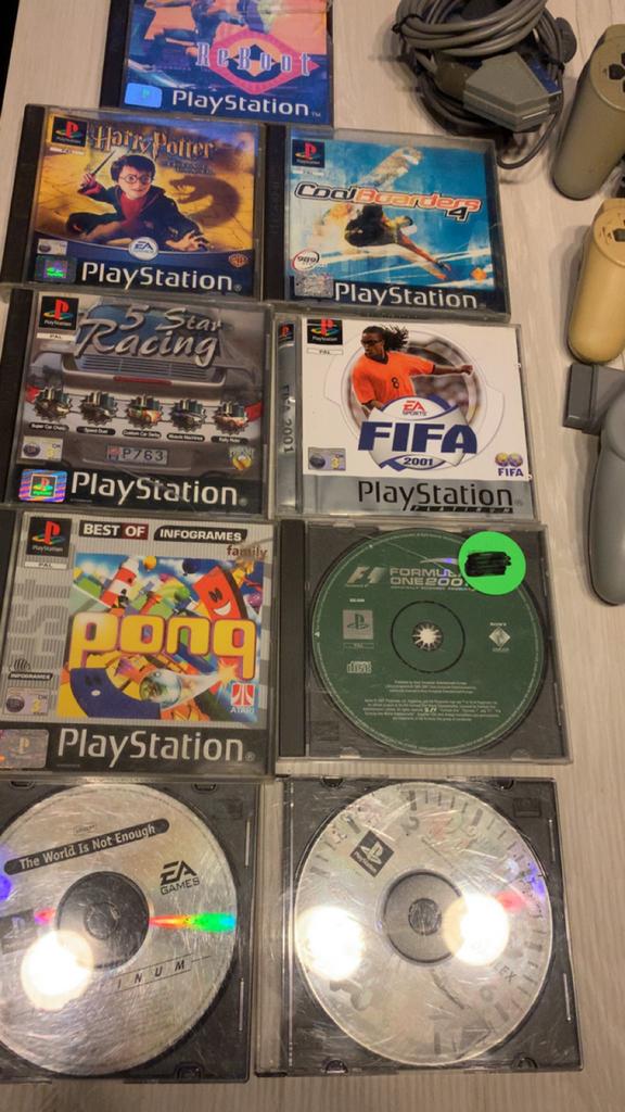 Playstation one met games, Ophalen of Verzenden, Zo goed als nieuw
