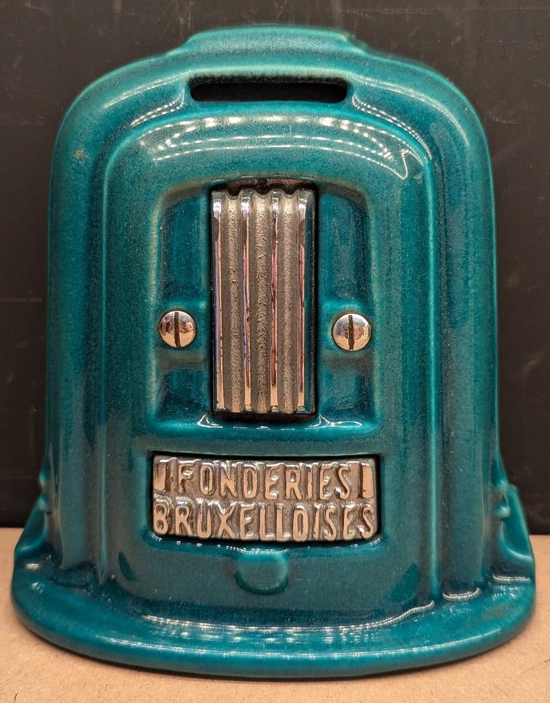 GEZOCHT - Fobrux / Fonderies bruxelloises spaarpotten, Verzamelen, Spaarpotten, Ophalen of Verzenden, Zo goed als nieuw, Metaal of Blik