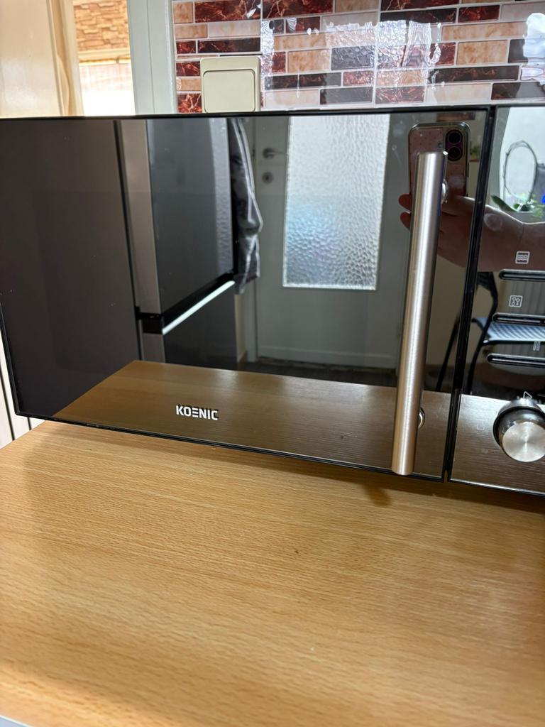 Micro-ondes Koenic, Electroménager, Micro-ondes, Utilisé, Autoportant, Enlèvement