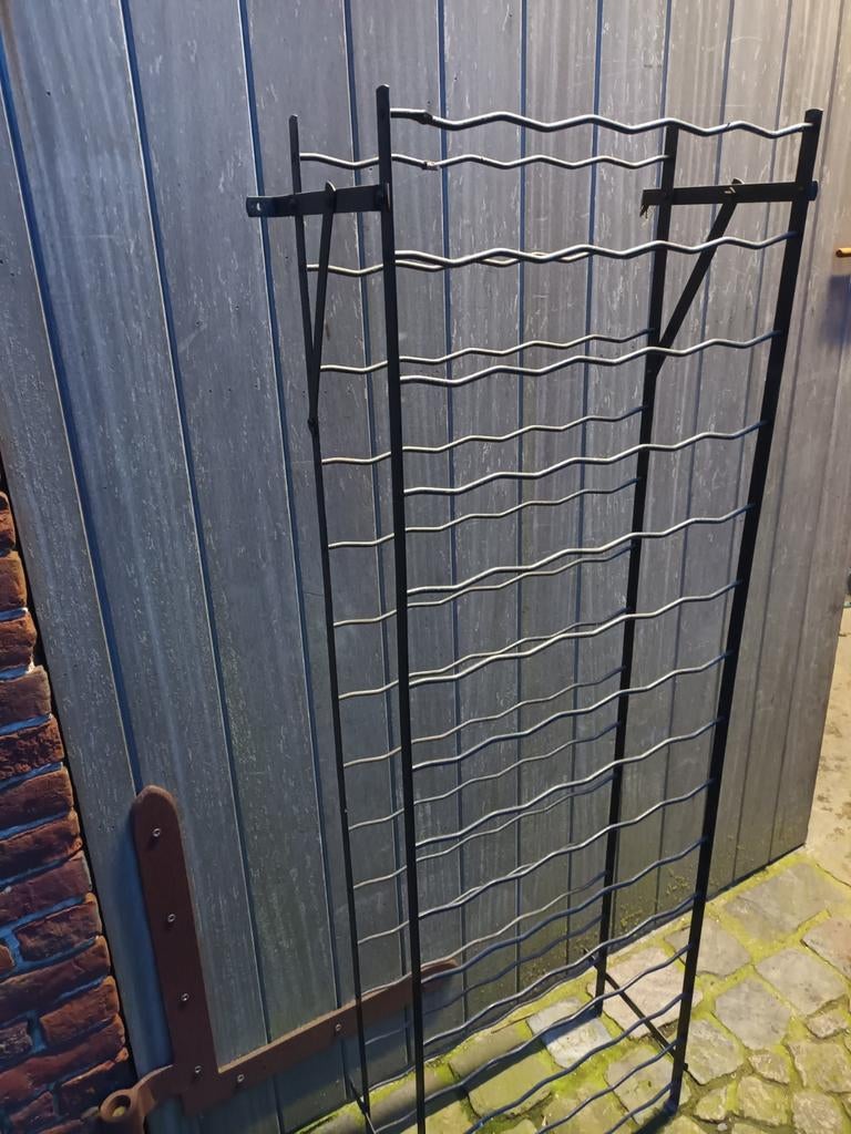 Metalen wijnrek ( 75 flessen), Ophalen