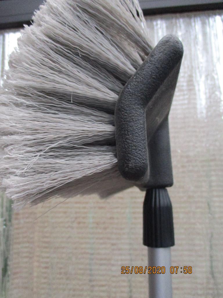 Telescopische borstel met tuinslangaansluiting, Ophalen of Verzenden, Bezem of Borstel