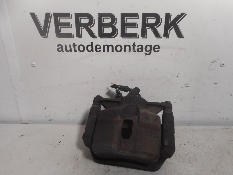 ETRIER DE FREIN AVANT DROIT Toyota Celica (T20) (57-25), Utilisé, Toyota