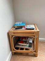 Rotan nachtkastje/ klein salontafeltje, Ophalen, Zo goed als nieuw