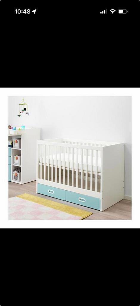 Kinderbedje met 2 lades., Kinderen en Baby's, Kinderkamer | Bedden, Zo goed als nieuw, Minder dan 140 cm, Minder dan 70 cm, Lattenbodem