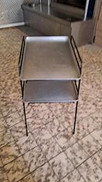 3 grilles en fer avec 7 plaques en aluminium., Enlèvement