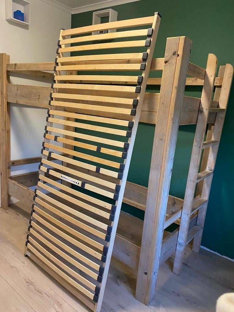 Stoer stapelbed zoekt nieuwe slapers, Ophalen, 160 tot 180 cm, Tweepersoons, Stapelbed