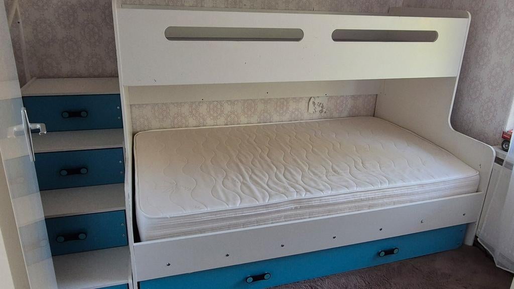 Mooie stapelbed 1,20x2,00 /0,90x2,00 incl. Luxe Matras 20cm!, Ophalen of Verzenden, Zo goed als nieuw, Stapelbed