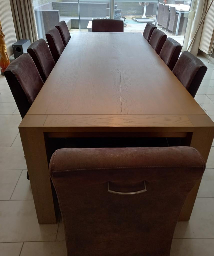 Belle grande table à manger longue avec 8 chaises et 2 chais, Enlèvement