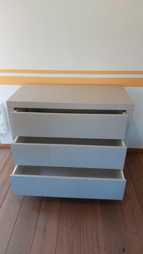 Kinderkamer Quax Quarre Grisato (bed + commode + 4d kast), Kinderen en Baby's, Kinderkamer | Complete kinderkamers, Zo goed als nieuw
