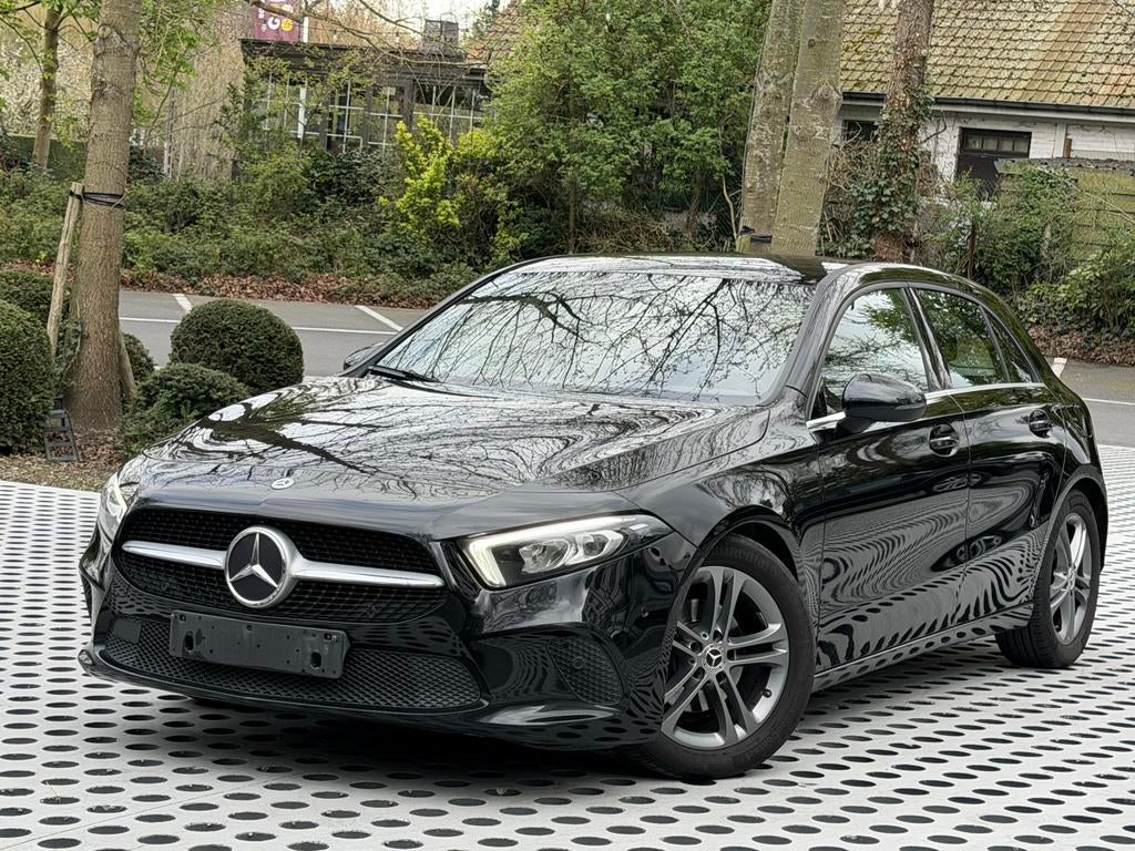 Mercedes A180 d • Facelift • 2018 • Automaat, Auto's, Mercedes-Benz, Automaat, Euro 6, Zwart, 5 deurs