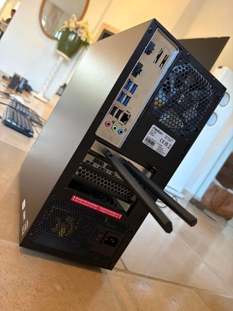 Medion Erazer Gaming PC Ryzen + RTX – WiFi erin – Ophalen, Computers en Software, Ophalen, Zo goed als nieuw