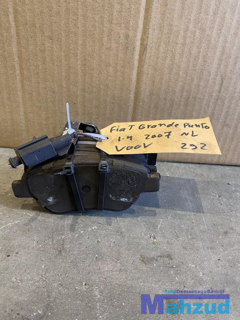 FIAT GRANDE PUNTO 1.4 voor vooras remblokken 2005-2013, Autos : Pièces & Accessoires, Stellantis Europe S.p.A., Info@stellantis.com