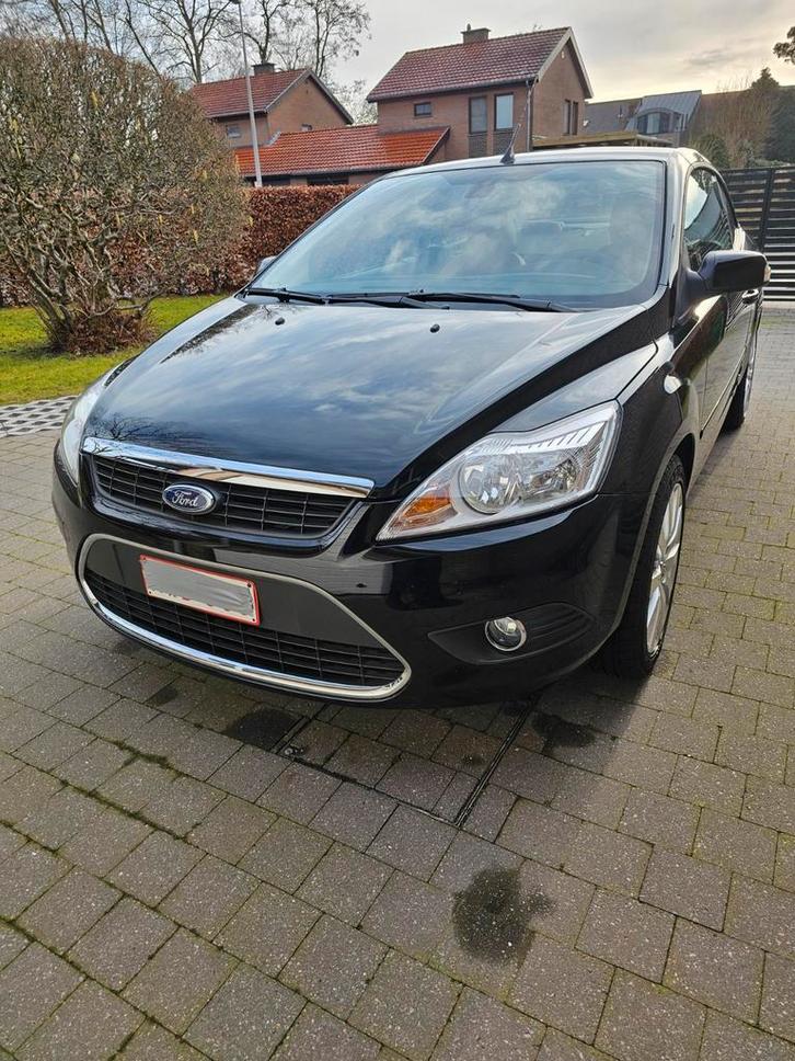 Zwarte Ford focus cabriolet, Autos, Ford, Particulier, Focus, ABS, Airbags, Air conditionné, Bluetooth, Verrouillage central, Hayon arrière électrique