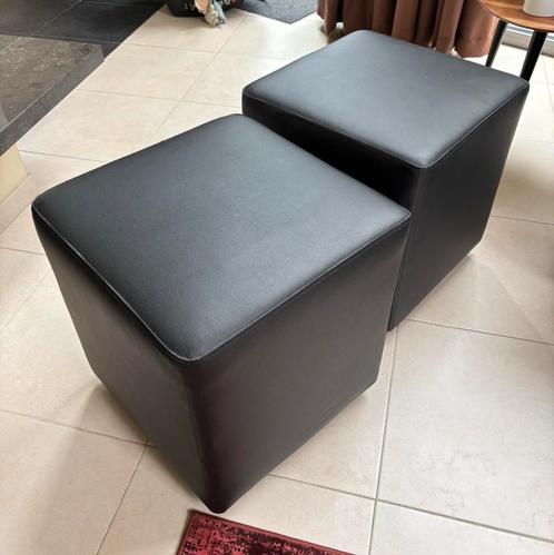 2x Poef/nachttafeltje zwart, Huis en Inrichting, Zetels | Voetbanken en poefs, Zo goed als nieuw, Minder dan 50 cm, Minder dan 50 cm