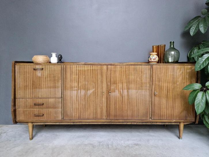 BUFFET VINTAGE DES ANNÉES 70, Maison & Meubles, Armoires | Buffets, Utilisé, Moins de 100 cm, 200 cm ou plus, 25 à 50 cm, Avec tiroir(s)