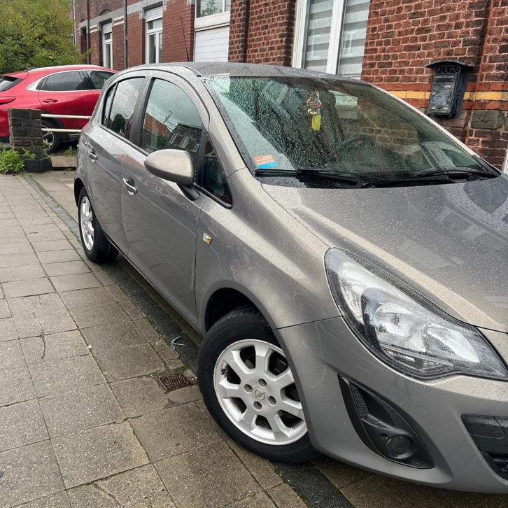 Opel corsa euro 5 b, Auto's, Opel, Bedrijf, Corsa, ABS, Adaptive Cruise Control, Airbags, Airconditioning, Alarm, Bluetooth, Bochtverlichting