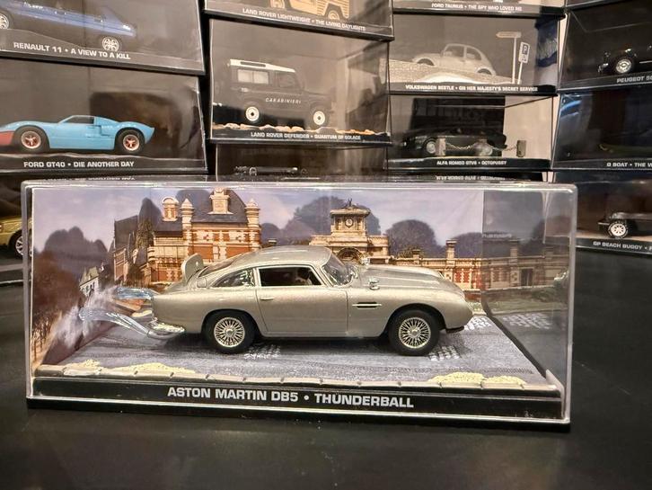 Aston Martin DB5 - James Bond, Hobby en Vrije tijd, Modelauto's | 1:43, Gebruikt, Auto, Universal Hobbies, Ophalen of Verzenden