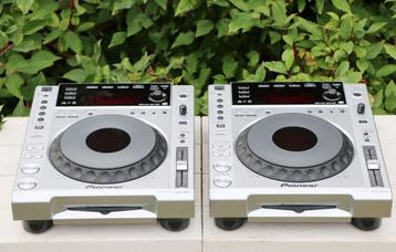 2x Pioneer CDJ 850 (Silver Edition), Musique & Instruments, DJ sets & Platines, Enlèvement, Comme neuf, DJ-Set, Pioneer